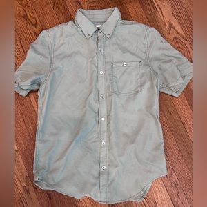 Men’s Medium Mountain Kahkis Glacier Short Sleeve light green color